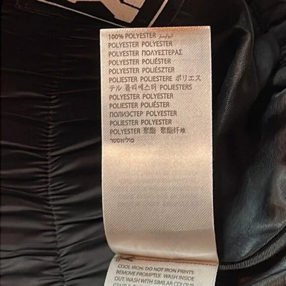 NWT Adika Black Quilted Puffer Mini Skirt Side Zip Elastic Waist Size L - Picture 5 of 7